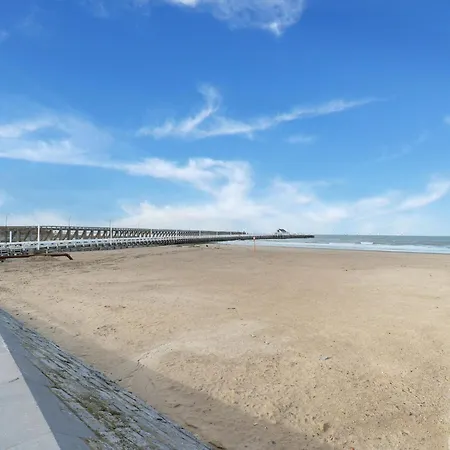 Lägenhet Spacious Seafront Blankenberge
